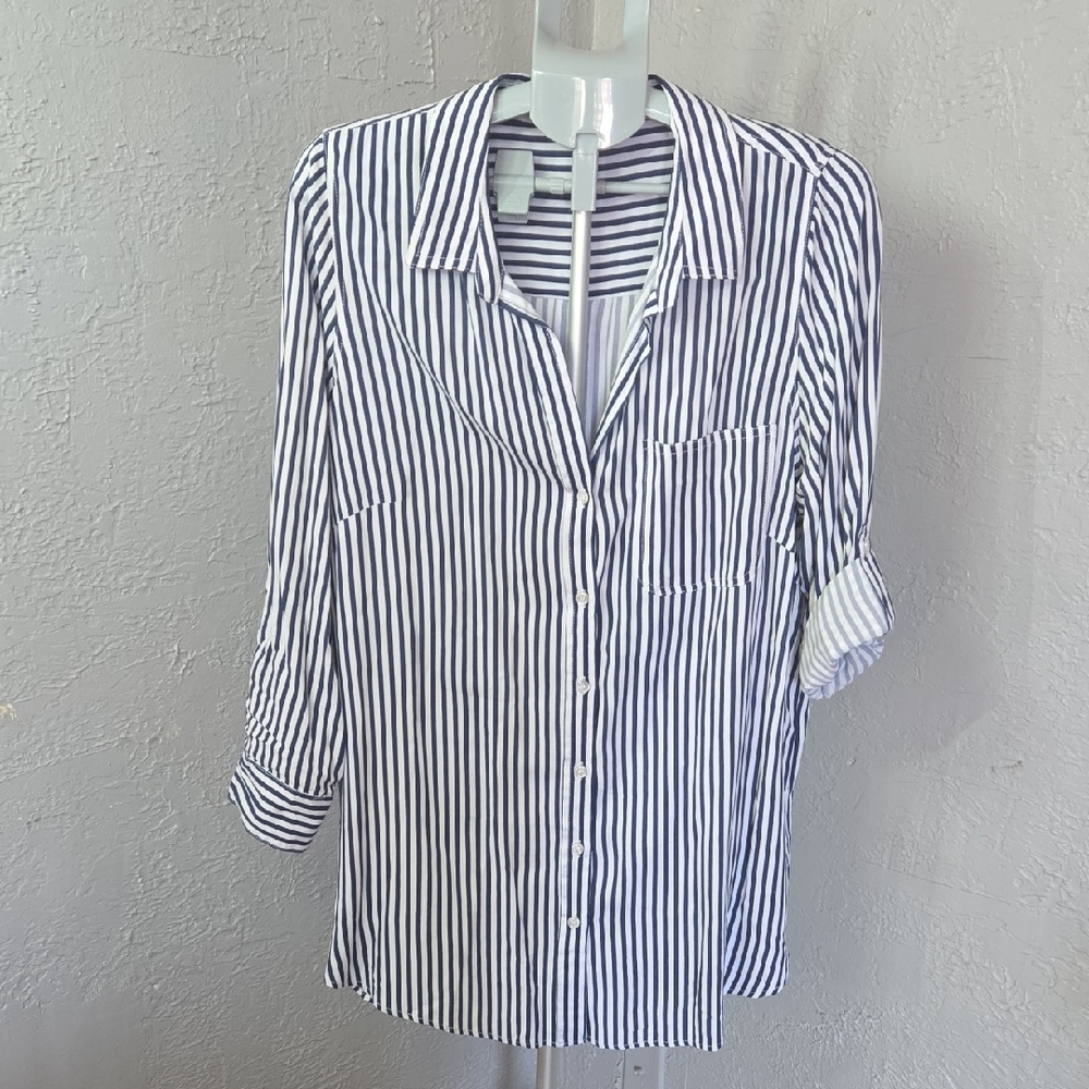 Velvet Heart NWOT Navy and White Striped Button-Down Shirt Nautical Costal